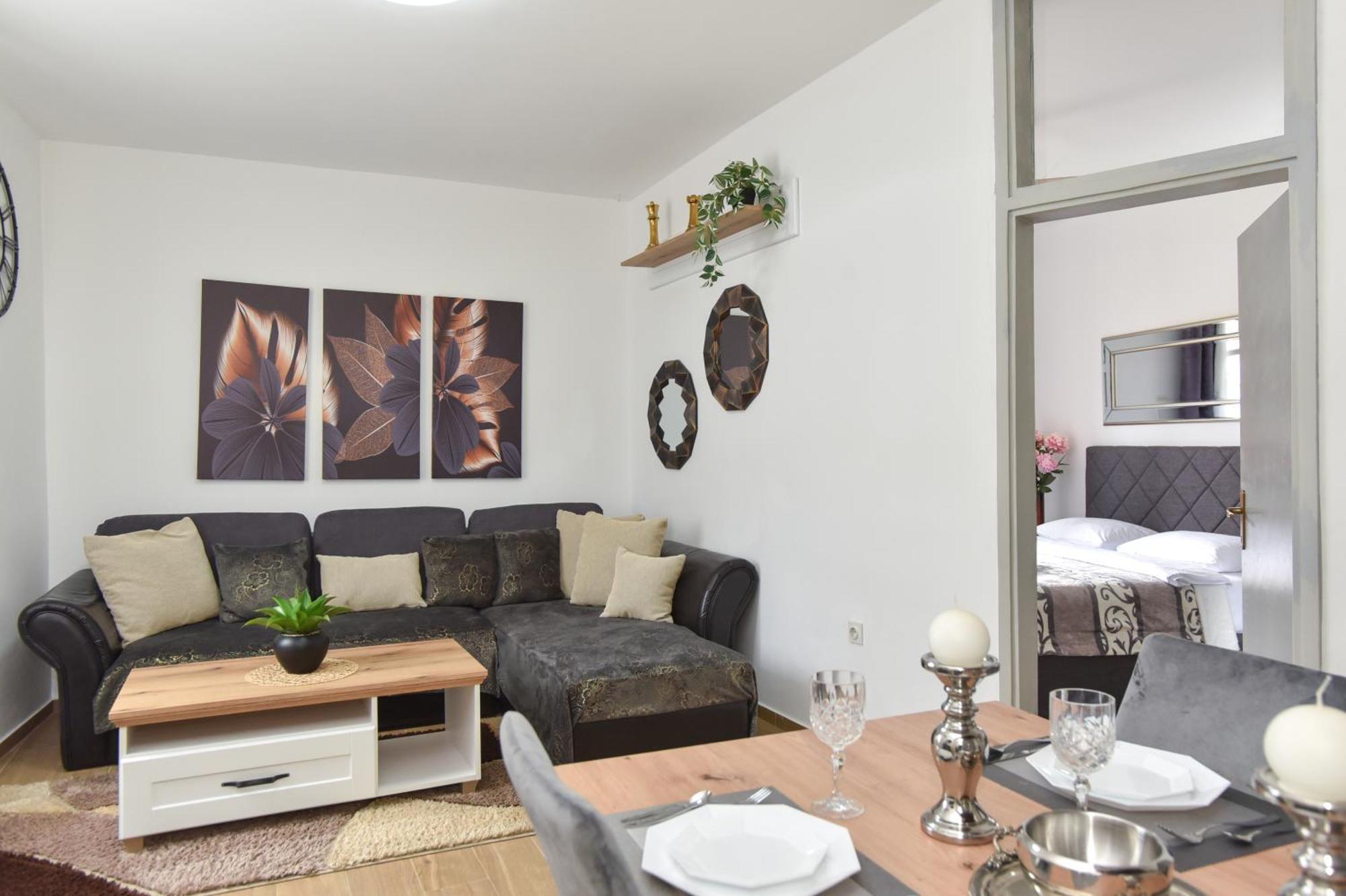 Stan Stari Grad Apartment Budva